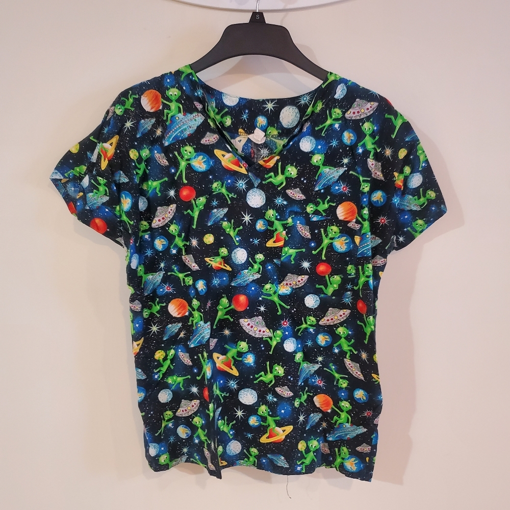Vintage retro alien UFO space scrub top cotton club